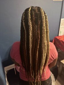 blondeknotlessbraids